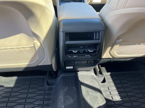 New 2026 Jeep Grand Cherokee Limited AWD/4WD image 17