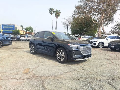 Used 2024 Audi Q4 e-tron Premium image 2