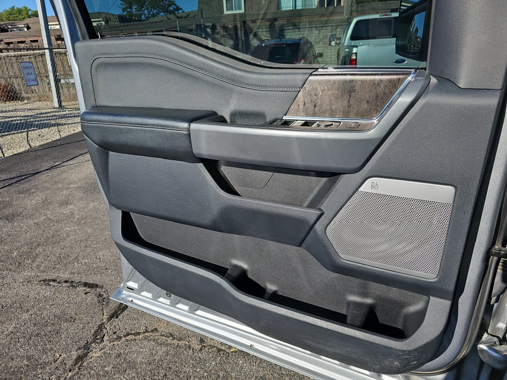 Used 2023 Ford F250 Lariat w/ Tremor Off-Road Package AWD/4WD image 26