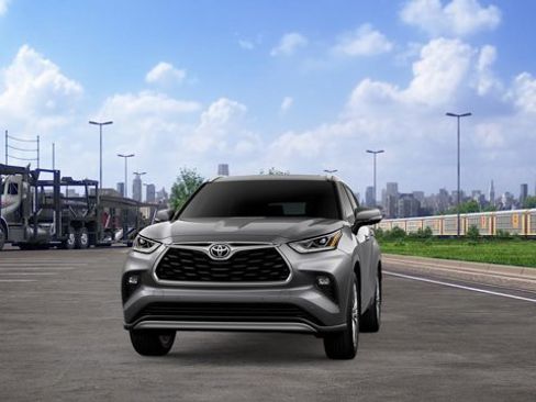 New 2026 Toyota Highlander Platinum image 3