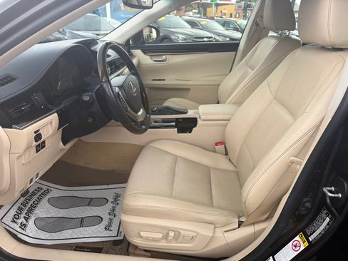 Used 2013 Lexus ES 350 w/ Luxury Pkg FWD image 10