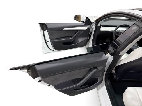 Certified 2021 Tesla Model 3 Standard Range Plus RWD image 10