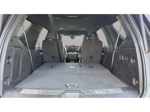 Used 2024 Chevrolet Tahoe Premier AWD/4WD image 13