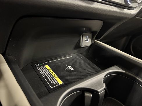 Used 2025 Honda HR-V EX-L image 9