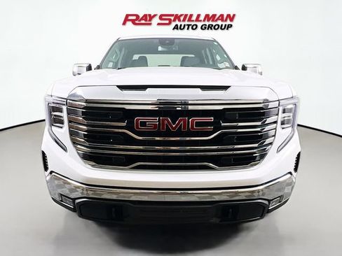 Used 2026 GMC Sierra 1500 SLT AWD/4WD image 2