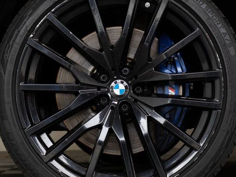 Used 2022 BMW X6 M50i w/ Executive Package image 10