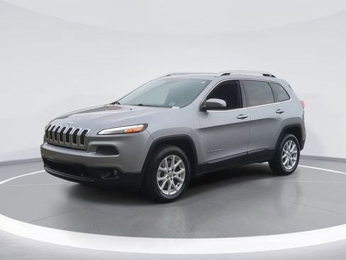 Used 2014 Jeep Cherokee Latitude FWD image 1