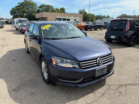 Used 2014 Volkswagen Passat 1.8T S FWD image 3
