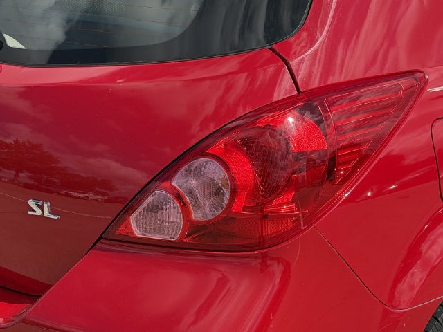 Used 2007 Nissan Versa Hatchback w/ Convenience Pkg FWD image 7
