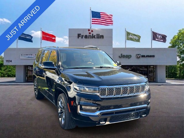 Used 2022 Jeep Grand Wagoneer Series III w/ Rear Seat Video Group 1 AWD/4WD image 1