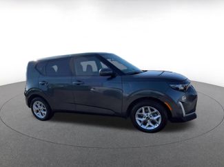 Used 2025 Kia Soul LX w/ LX Technology Package FWD video 2