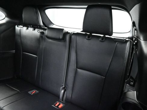 Used 2023 Toyota Highlander XSE FWD image 19