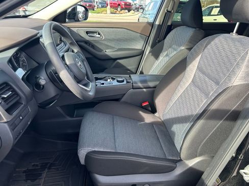 Used 2023 Nissan Rogue SV image 22