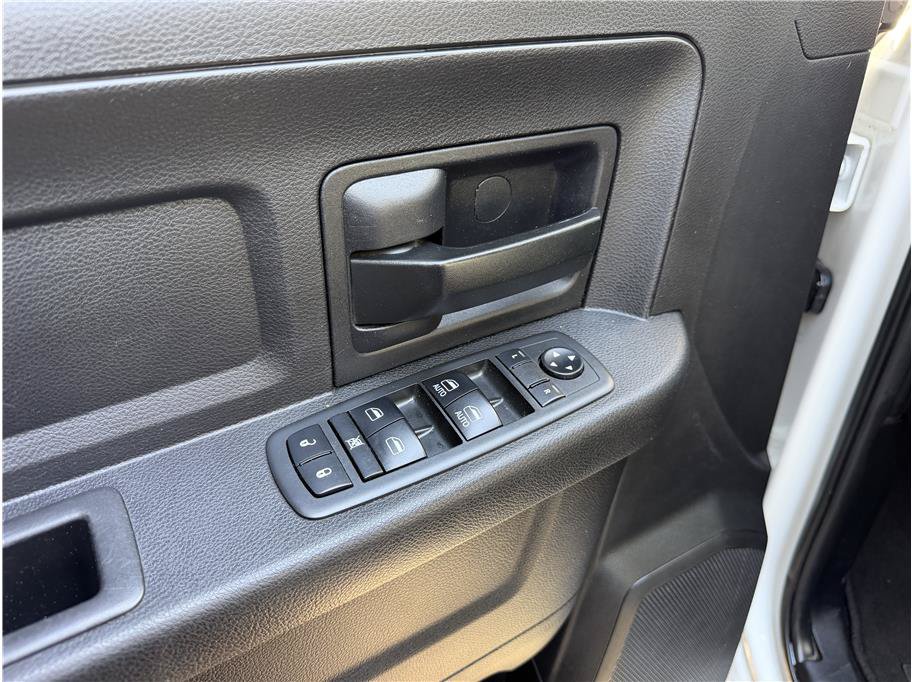 Used 2018 RAM 2500 Tradesman w/ Chrome Appearance Group AWD/4WD image 12