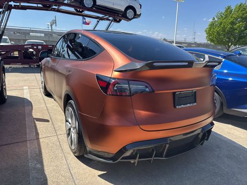 Used 2023 Tesla Model Y Long Range image 3