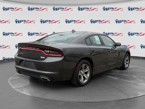 Used 2023 Dodge Charger SXT RWD image 5