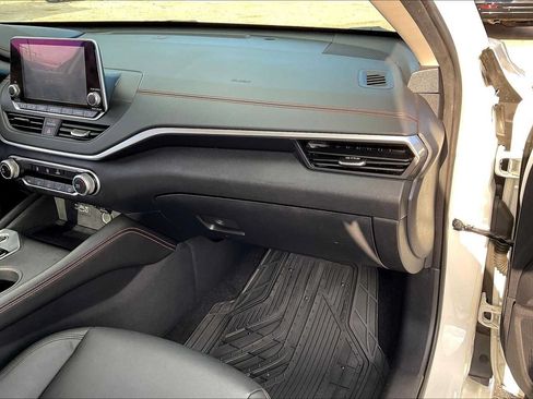 Used 2020 Nissan Altima 2.5 SR FWD image 18