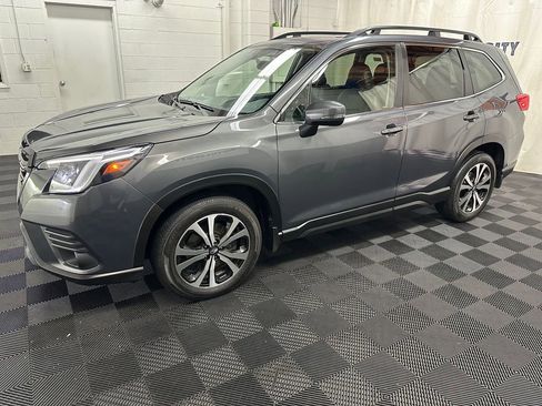 Used 2024 Subaru Forester Limited AWD/4WD image 5