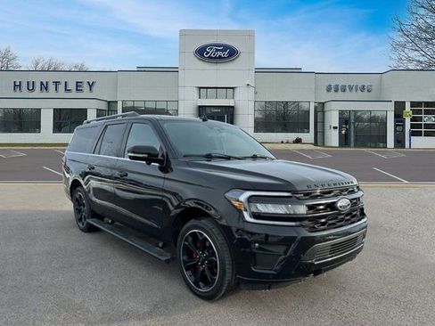 Used 2023 Ford Expedition Max Limited image 3