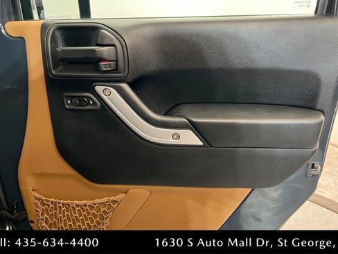 Used 2017 Jeep Wrangler Unlimited Rubicon AWD/4WD image 22