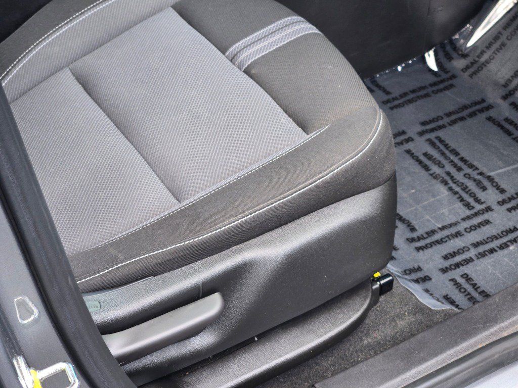 Certified 2024 Chevrolet Blazer LT w/ Convenience Package FWD image 8