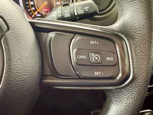 Used 2019 Jeep Wrangler Sport image 14