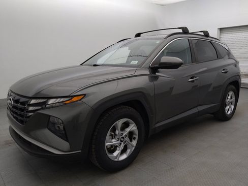 Used 2022 Hyundai Tucson SEL FWD image 2