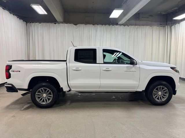 New 2026 Chevrolet Colorado LT w/ LT Convenience Package AWD/4WD image 3