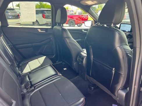 Used 2025 Ford Escape ST-Line Select AWD/4WD image 25