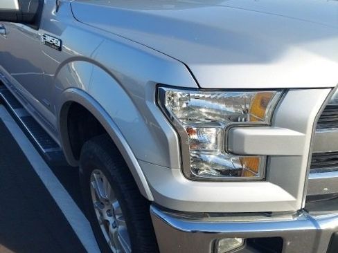 Used 2017 Ford F150 Lariat w/ Equipment Group 501A Mid image 9