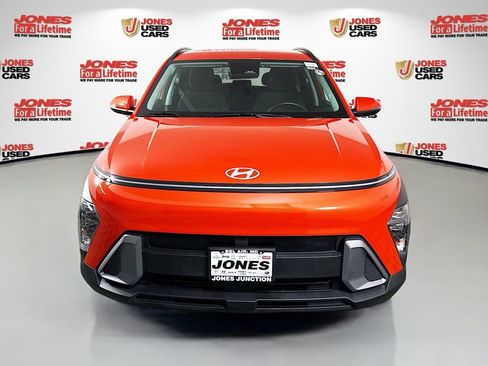 Certified 2025 Hyundai Kona SEL FWD image 13