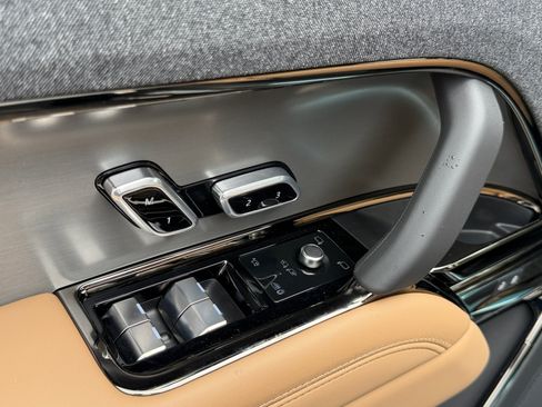 New 2026 Land Rover Range Rover Sport SE AWD/4WD image 13