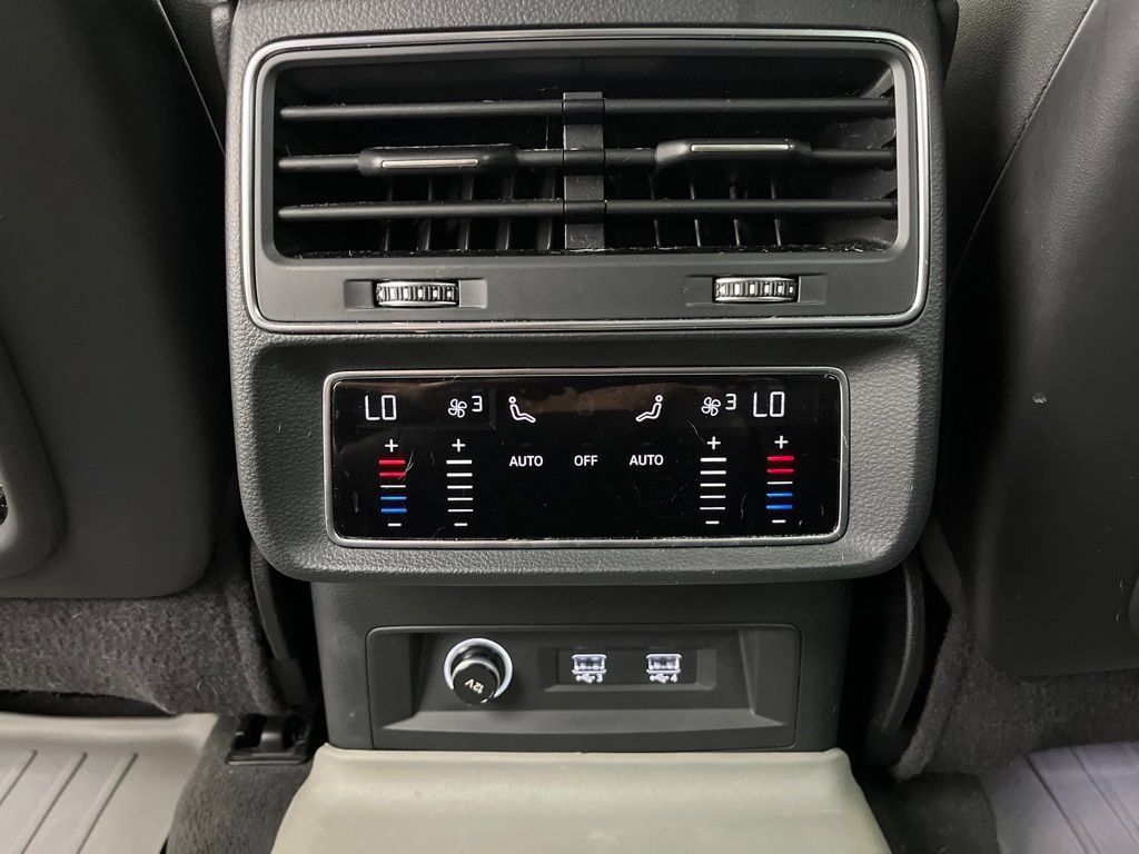 Used 2019 Audi Q8 Prestige AWD/4WD image 25