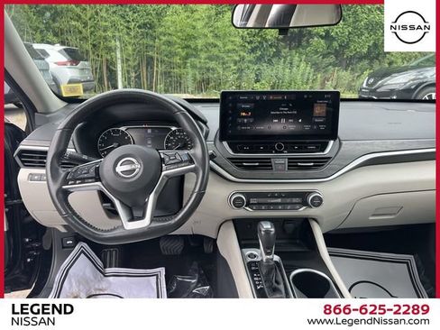 Used 2023 Nissan Altima 2.5 SL FWD image 13