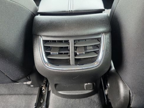 Used 2023 Chevrolet Malibu LT image 17