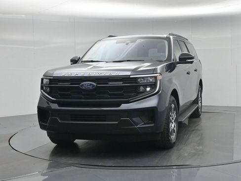 Used 2025 Ford Expedition Max Active AWD/4WD image 60