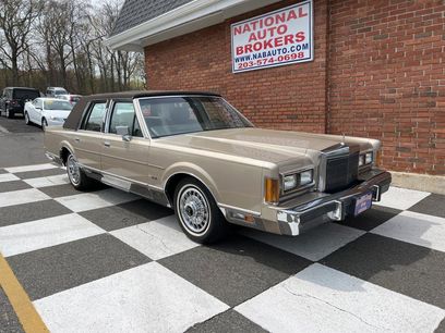 Used 1989 Lincoln Town Car Signature