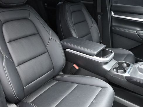 Used 2026 GMC Terrain Elevation w/ Elevation Premium Package FWD image 24