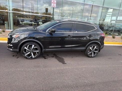 Used 2021 Nissan Rogue Sport SL w/ Premium Package AWD/4WD image 24