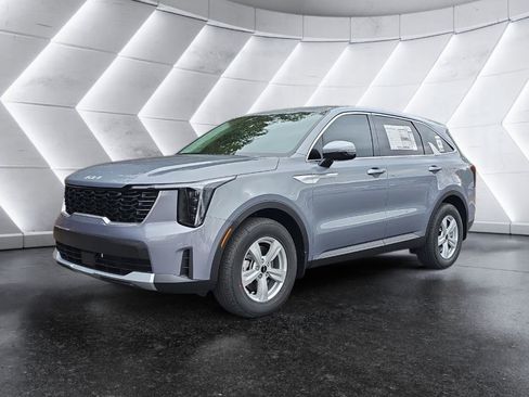 New 2025 Kia Sorento LX image 1