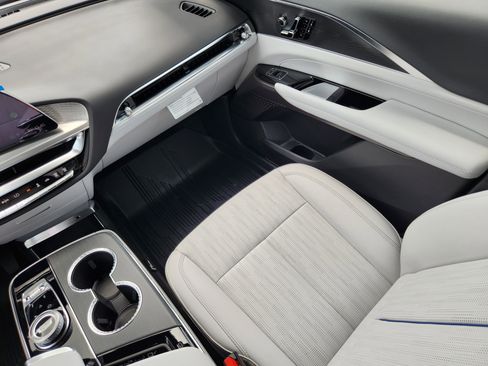 New 2025 Cadillac Lyriq Sport image 17