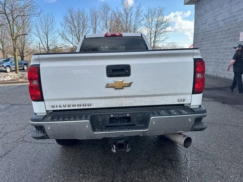Used 2019 Chevrolet Silverado 2500 LTZ w/ Duramax Plus Package image 4