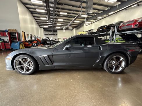 Used 2010 Chevrolet Corvette Grand Sport w/ Preferred Equipment Group image 31