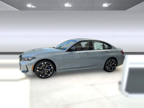 New 2026 BMW 330i xDrive Sedan w/ M Sport Package AWD/4WD image 19