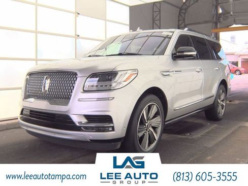 Used 2019 Lincoln Navigator Reserve image 1