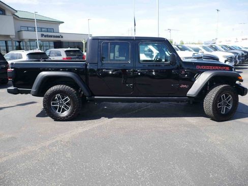 Certified 2026 Jeep Gladiator Mojave AWD/4WD image 25