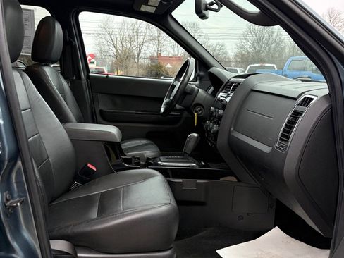 Used 2010 Ford Escape Limited image 11
