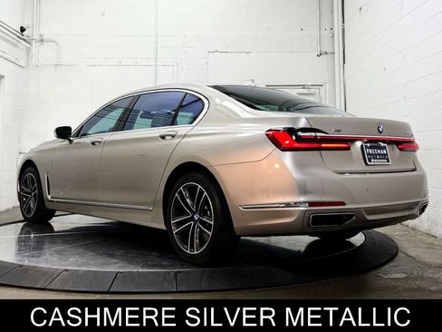 Used 2021 BMW 750i xDrive image 6