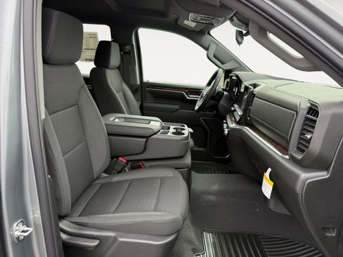 New 2026 GMC Sierra 1500 SLE w/ Preferred Package image 19