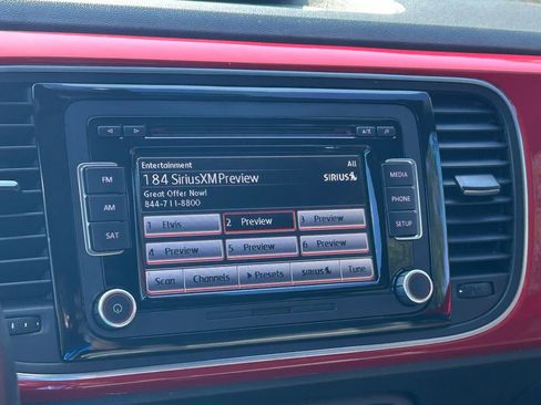 Used 2013 Volkswagen Beetle 2.5 image 16